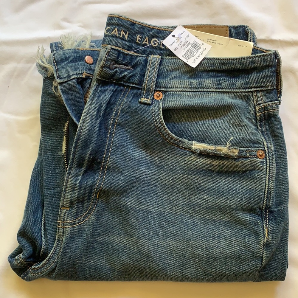 American eagle mom jeans